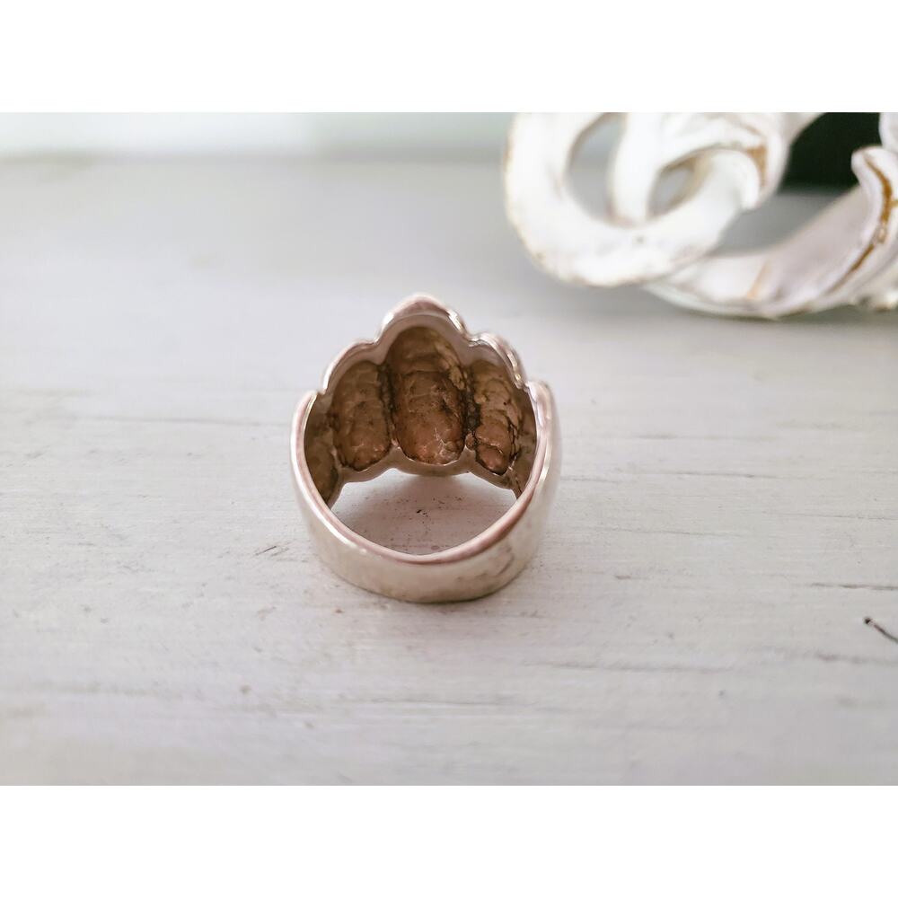 Vintage 1970s Sterling Silver Chunky Ribbed Dome Ring - Picture 4 of 6